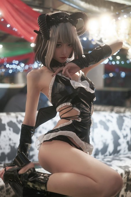コスプレイヤーしろさきのTwitter画像29