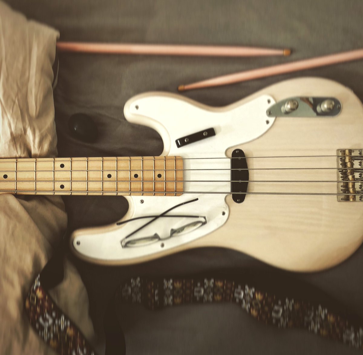 jackfateregular's tweet photo. squier https://t.co/PNemZqGIH3 bass zu verkaufen 🎶 295 € vhb https://t.co/gXSWJ2E4H7