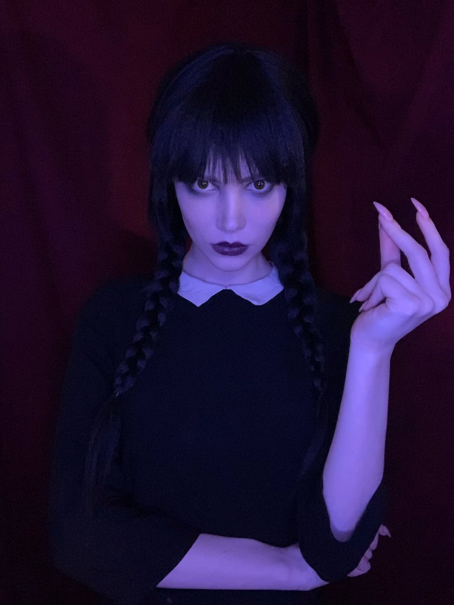 I prefer to be spooky. Are you afraid of me? 

#wednesdaynetflix #Wednesday #wednesdayaddams #cosplay