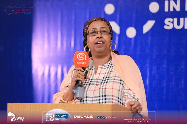sntvnews1's tweet photo. Speaking at the 3rd Conference of Somali Women in Business forum in #Mogadishu, the Minister of Women Affairs, @hon_khadija that the women driving force behind of country's economy.
#Somalia #SWIBS2022 https://t.co/52arAMMKNS