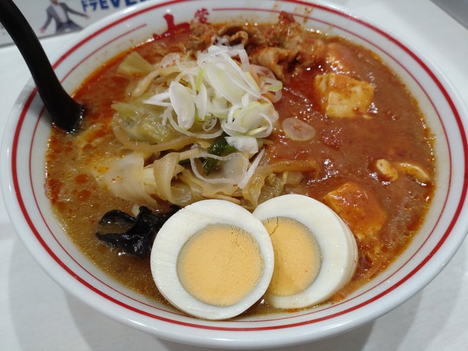 先日食べたやつよりワンランク上の辛さのやつ食べてみます。(`・ω・') 