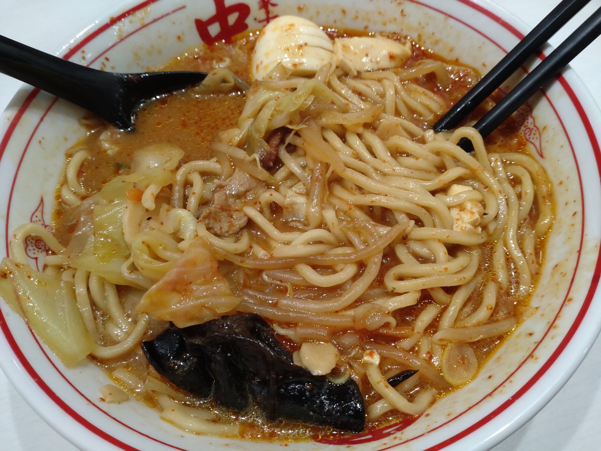 先日食べたやつよりワンランク上の辛さのやつ食べてみます。(`・ω・') 