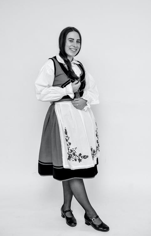 Folk costume of Romanian maiden. Such outfits are often used by folk performers

#Romanianfolkdress #Romaniancostume #Romanianclothing #Romanianfolkattire #folkdancer #folksinger #Romania #nationalclothing #nationalclothes #folkdress #folkcostume #folkclothing #folkgarment