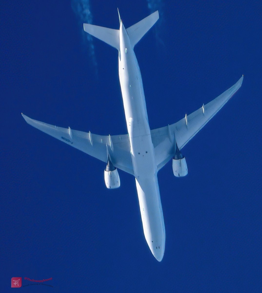 TheSnoopySnoop's tweet image. #AF66 🇫🇷 Air France
Boeing B777-328(ER) F-GSQM
472mph, 32,000ft (6miles)
CDG/LAX

#AvGeek #Planespotting #aviation #aviationphotography @airfrance @AirFranceKLM
