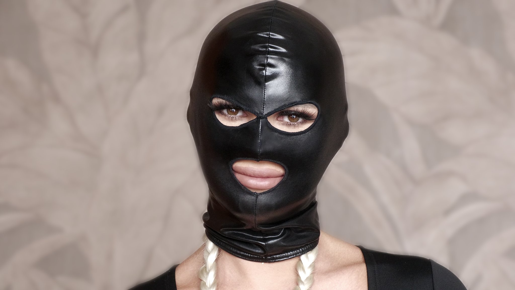 @MayaBensinger came to me and got a crazy rough fifthsome with FULL SERVICE...