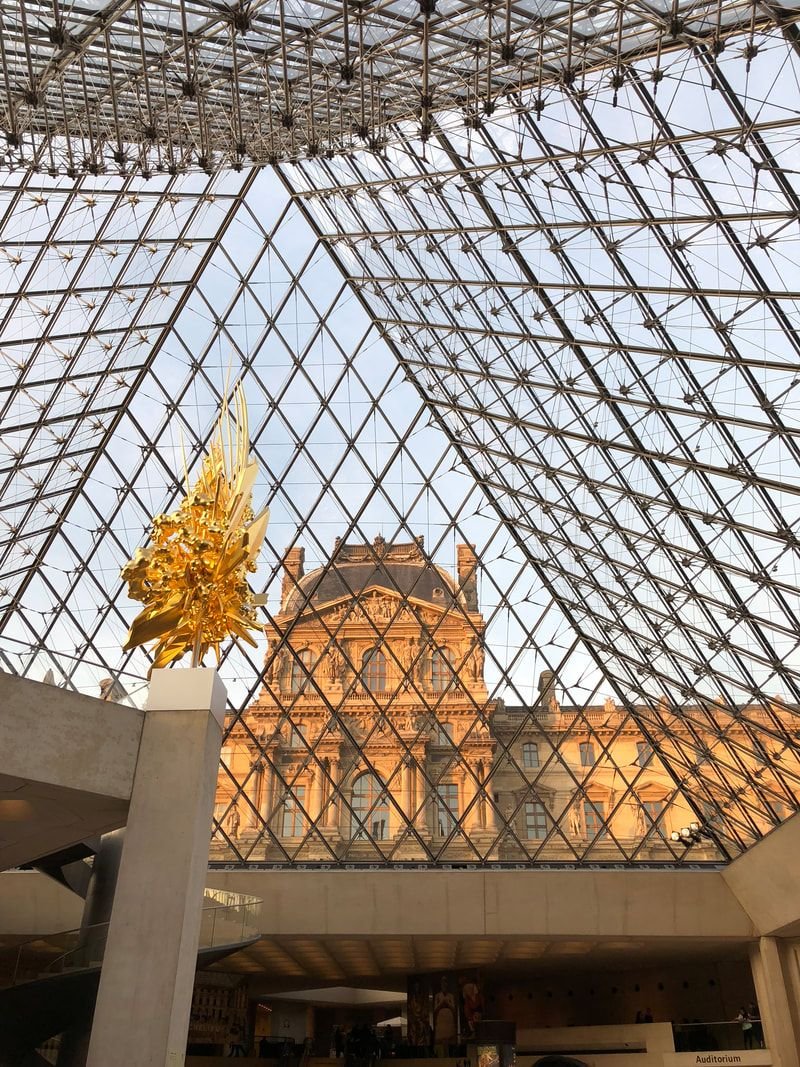 ⠀

          12月26日 ; Paris
          Having our date.