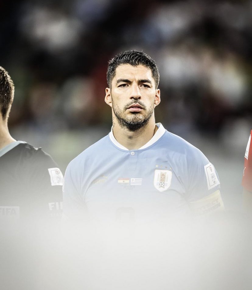 blitztricolor's tweet photo. Após um domingo de Natal de descanso, o combinado entre Grêmio e Staffs de Suárez é de que a parte final da operação seja retomada nessa segunda-feira.

Luisito receberá R$ 1,4 milhão de salário. O Grêmio contará com a ajuda de uma série de parceiros alinhados.

🗞️ GZH https://t.co/ln6jZnskgs