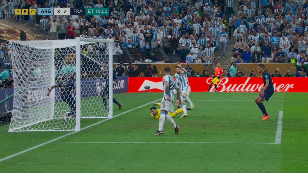 Mendion's tweet photo. Lo prometido es deuda: Final del mundial en 4K de la BBC editado con los relatos argentinos de TyC Sports
(De Paoli y Senosiain)
Calidad espectacular

✅Partido + penales.
✅Descarga por torrent: https://t.co/y4p1Fym6XN

Agradezco difusión!

#ARGFRA #WorldCupFinal #TyCSports https://t.co/ilydBnjhHo