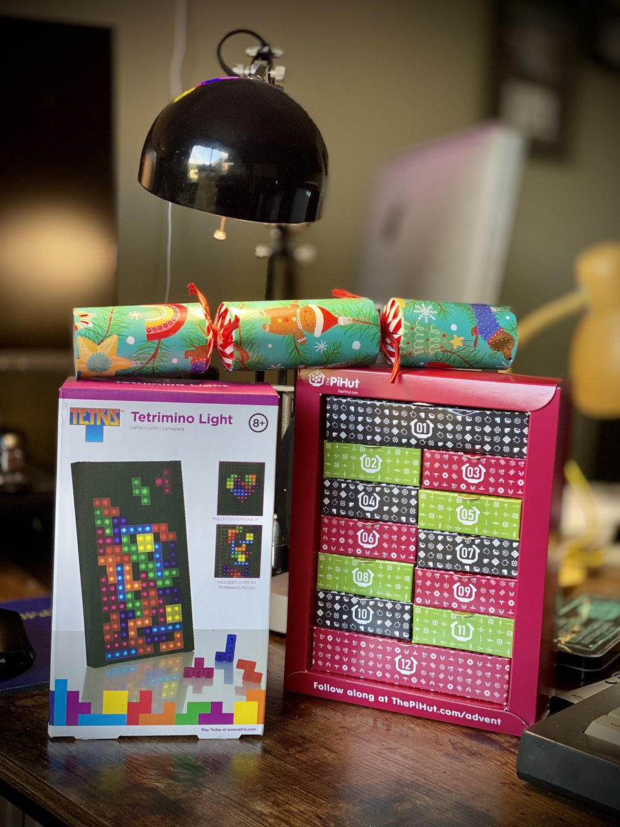 YorkshireTechy's tweet image. Looking forward to a lovely big #familyboxingday today! But tomorrow, I get #creative :)

#tetrislight @thepihut #12daysofcodemas #raspberrypi #tetris