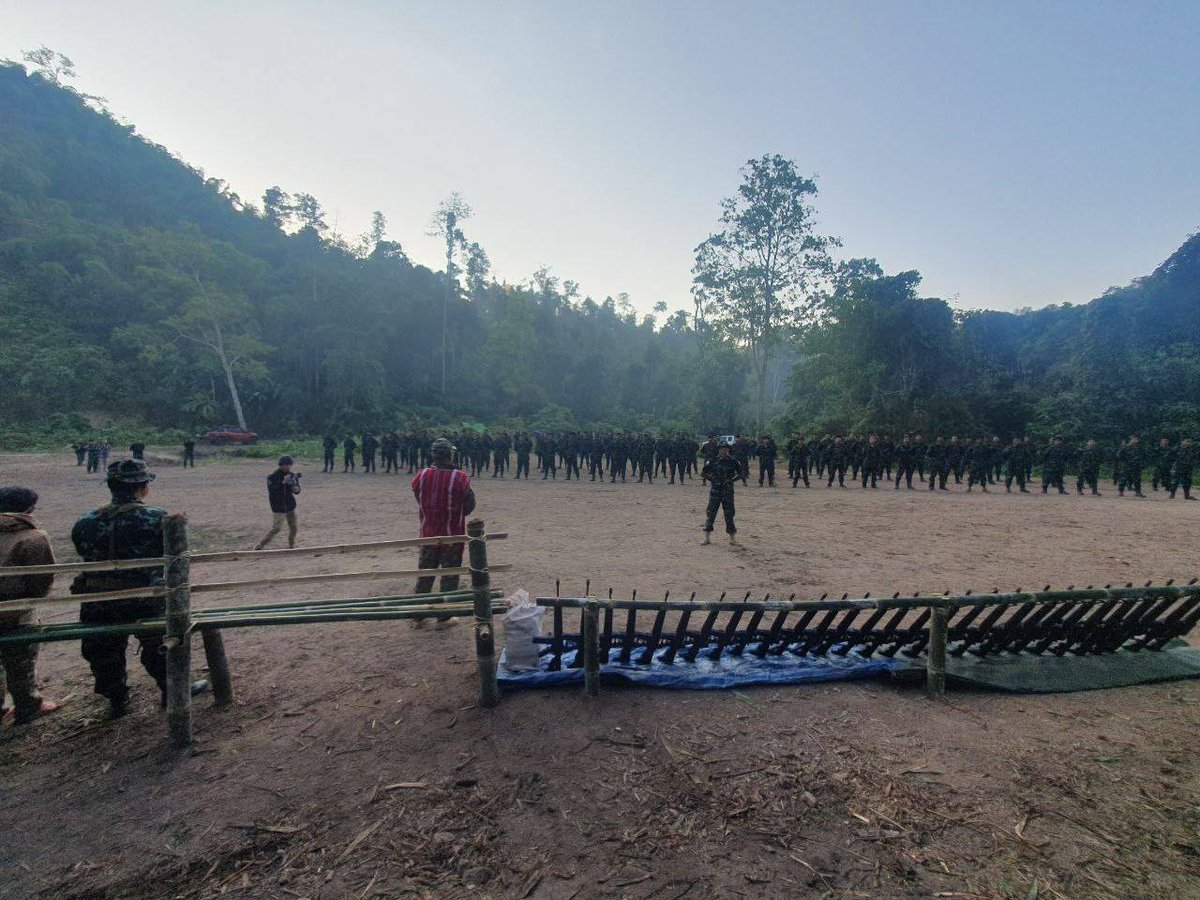 MahnWinnKhaing's tweet photo. Mahn Winn Khine Thann, Union Prime Minister of NUG attended the graduation of Cobra column. https://t.co/cUhz2QYEPe