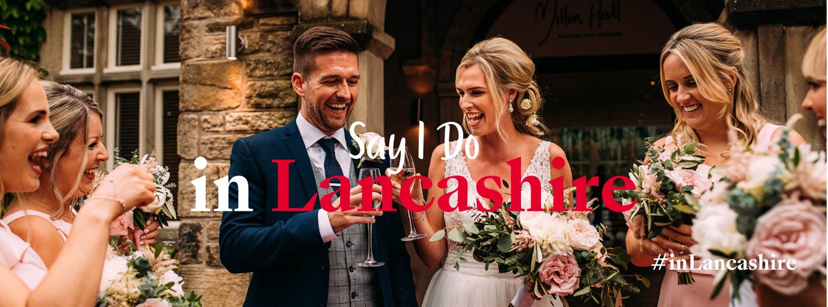 Congratulations to all the happy couples who have gotten engaged this festive season! 💍❤️ 

Get inspired for your big day now with our handy Wedding guide👉 bit.ly/2SBB9oA