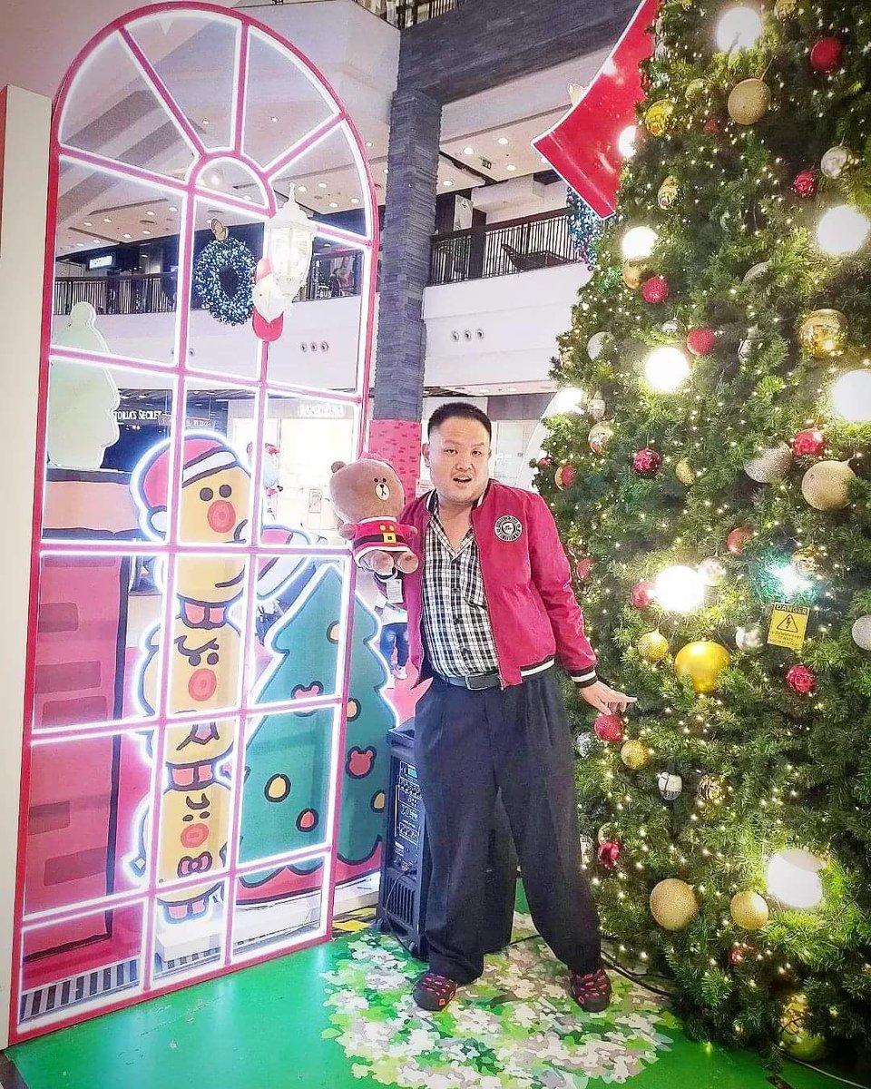 SirasithTa's tweet photo. #MerryChristmas 🎄☃️❄🕯 

นับถอยหลังใกล้สิ้นสุดงานเทศกาลแห่งความสุข #EmbracingHappiness 2023 แล้ว ที่เนรมิตศูนย์การค้าเซ็นทรัลในเครือ #CentralPattana ทั้ง 37 แห่งทั่วประเทศให้กลายเป็นเมืองแห่งความสุขพร้อมเหล่าคาแรคเตอร์ #LINEfriends 

#CentralLife #CPNlife #CPN #RETAILman https://t.co/7q3U6BvEMu