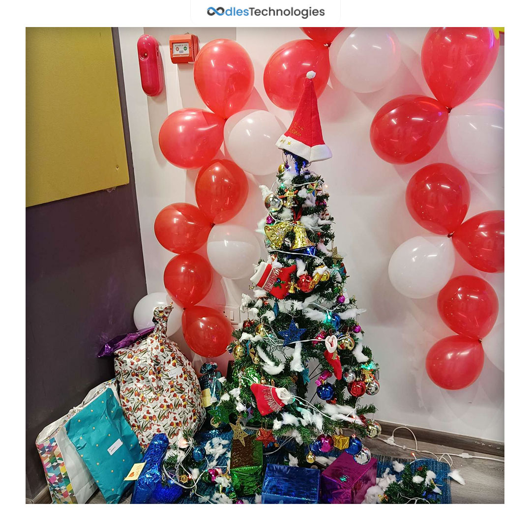 oodlestech's tweet image. At Oodles Technologies, we celebrated the spirits of Christmas and New Year with fun games &amp;amp; activities – all while entailing hope for a successful, peaceful, and prosperous new year. Take a look at the happy faces! 
#christmascelebrations🎄 #officeparty🎉 #officepartyfun