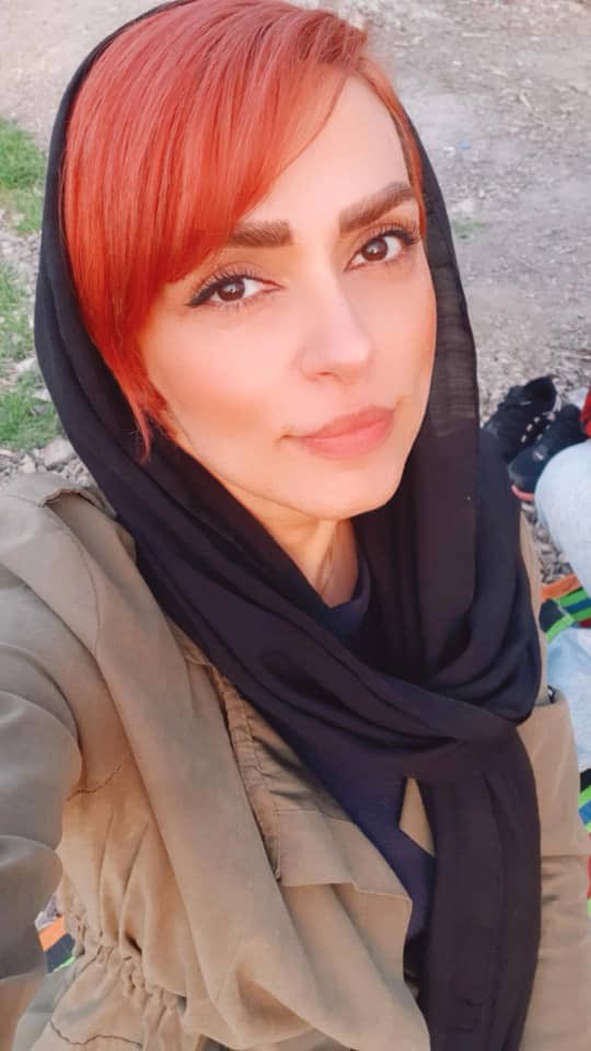 Arrested_voice's tweet photo. #فاطمه_حربی مادری که ۱۲ ساعت در روز  برای تامین معاش کودک ۸ ساله اش کار می کنه براش حکم اقدام علیه امنیت ملی زدن ، چرا؟ چون موقع کار شال از سرش افتاده و موهای قرمزش دیده شده ..! فاتحه خوندم به امنیت ملی تون لطفا صدای این مادر شریف باشید #R2PforIra https://t.co/n8xxUAYyKB