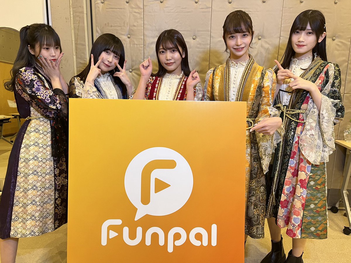Funpal_official's tweet photo. ＼『Funpalフェスvol.03』🎤／

33組目の出演者は「まねきケチャ」の皆さんです✨
本番のパフォーマンス頑張ってください‼️

LIVE：20:55~21:25
特典会：終演後~

@maneki_kecak
#まねきケチャ
#Funpalフェス
#ライブコミュニティFunpal https://t.co/qbOSxJAJnL