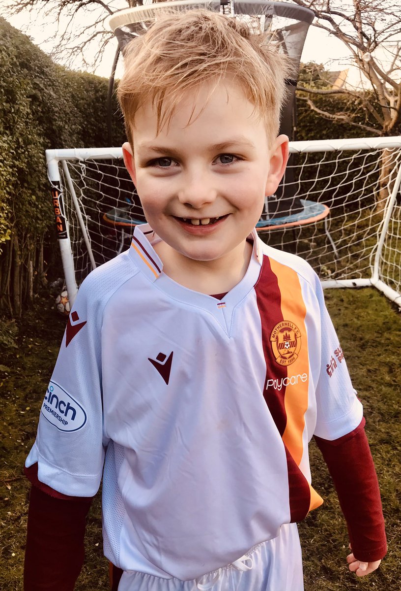 He can’t wait to see you back at Fir Park <a href="/louismoult/">Louis Moult</a> #MerryChristmas #goals