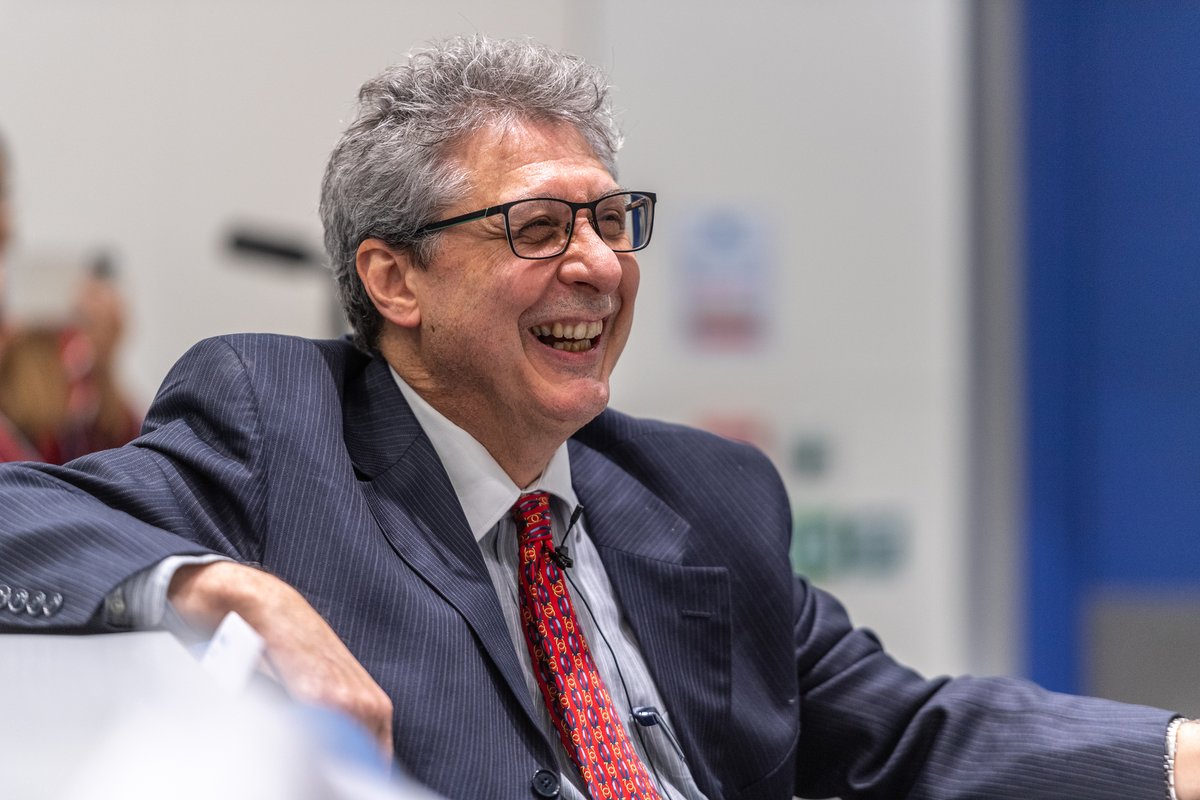 “It’s time to rethink how electricity is managed and delivered – urgently” 🔌

First up in #12DaysOfIBK 🔔 Prof Chris Tucci [@cltucci] argues for an ecosystem that decentralises the supply of #electricity &amp; puts consumers in control.

Read #IBKnowledge ⬇️ 
imprl.biz/3AzmVuO