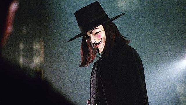 MultiversoTM's tweet photo. "El pueblo no debería temer a sus gobernantes, son los gobernantes los que deberían de temer al pueblo."

V de Vendetta.

https://t.co/3elcNVuWif