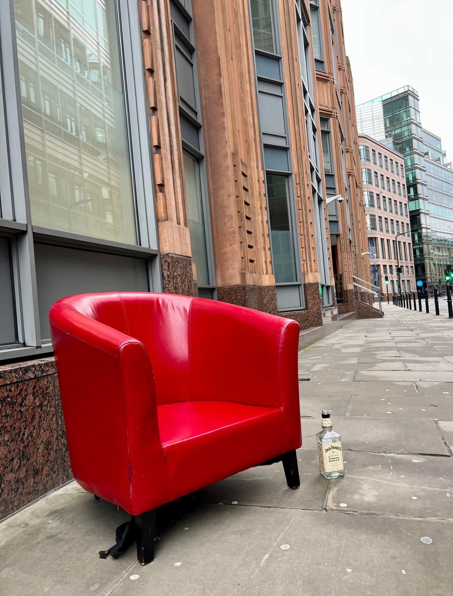 No Context Brits on Twitter "Spacious London studio to rent. Furnished