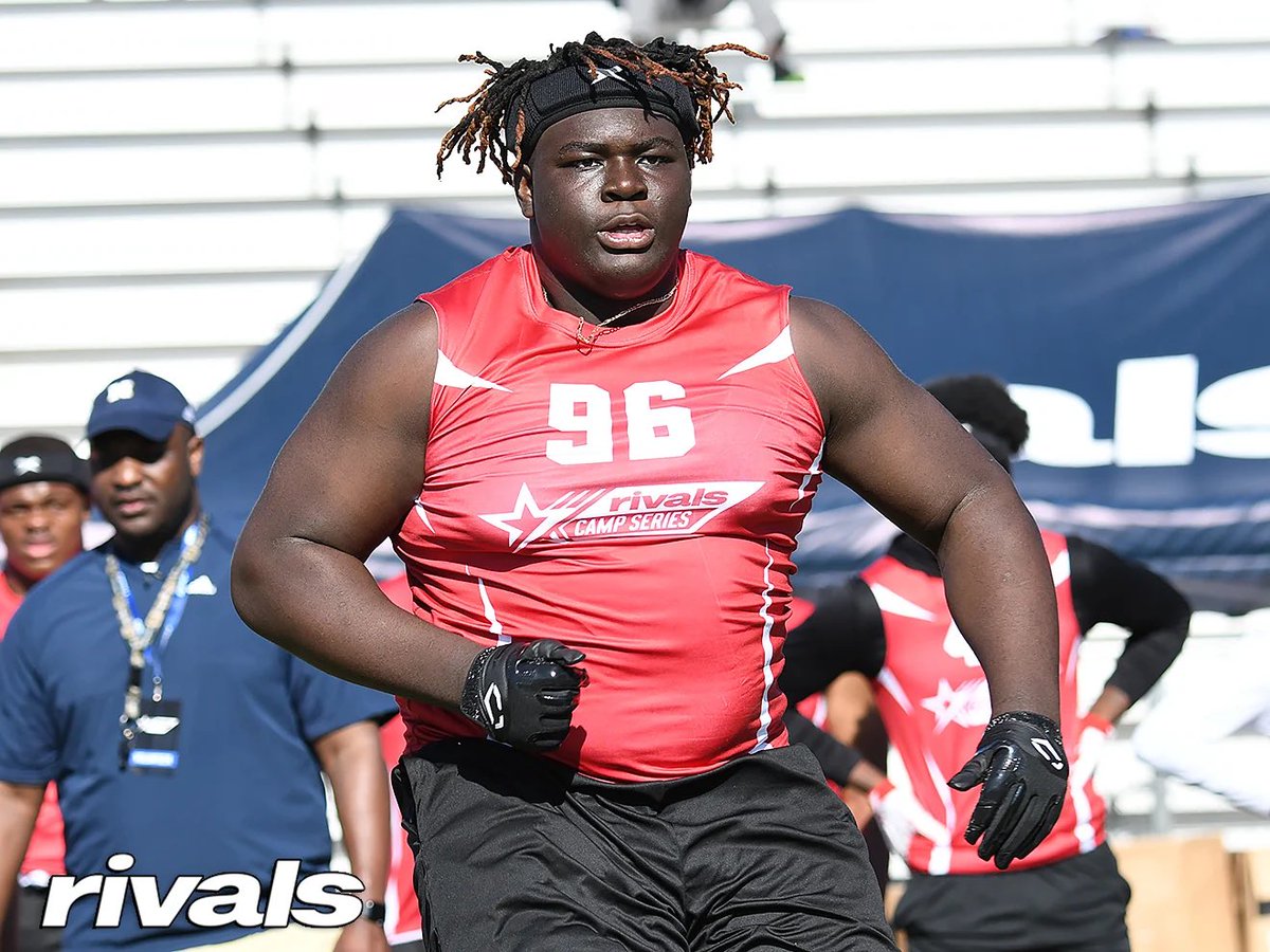 Barstool Colorado (@cubarstool) on Twitter photo BOOM! 4⭐️ ‘24 DT Omar White has committed to CU!
Had offers from Alabama, Clemson, Georgia and others! #WeComin <a href="/omarjwhite58/">2HOLLYWOOD ⭐️</a> BOOM! 4⭐️ ‘24 DT Omar White has committed to CU!
Had offers from Alabama, Clemson, Georgia and others! #WeComin <a href="/omarjwhite58/">2HOLLYWOOD ⭐️</a>