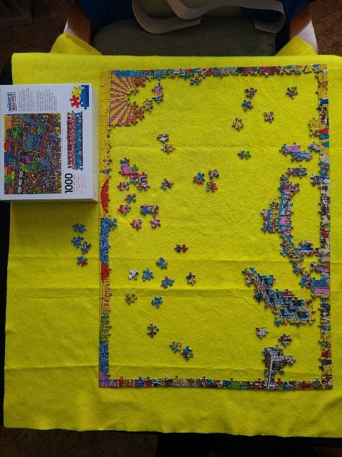 Working on a 1,000 pc #WheresWaldo puzzle. Found Waldo and fit him in after 187 pieces. Do I have to finish the rest of the 812 pcs?