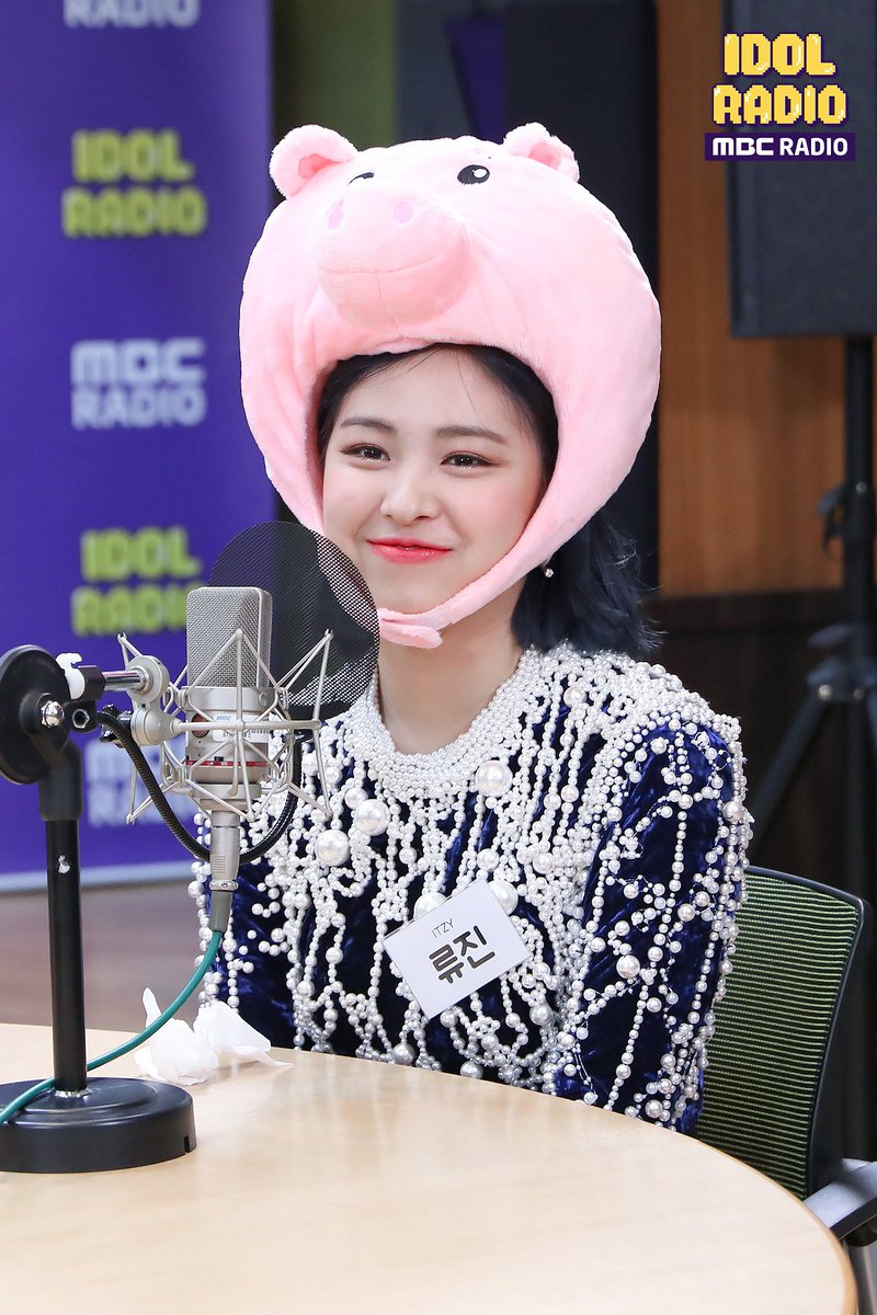 Tangeryu's tweet photo. WTB / LFS PH 🇵🇭
ITZY CHECKMATE MANILA TICKET
• Jan 14 or 15
• Gen Ad (prio)

~ Solo ticket for me, didn't purchase at first kasi akala ko magconflict siya sa flight ko gonna leave the ph soon for work. I can be your companion as well. Help your fellow filo midzy to see itzy 🥺 https://t.co/bRb7wkdkRe