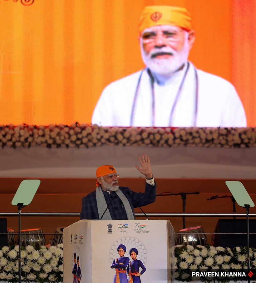 IndianExpress's tweet photo. #ExpressPhotos |  At first ‘Veer Bal Diwas’ event, PM Modi pays tribute to Guru Gobind Singh’s sons

See more:
https://t.co/vYnpjUuhkv https://t.co/uRpOdbDdzY
