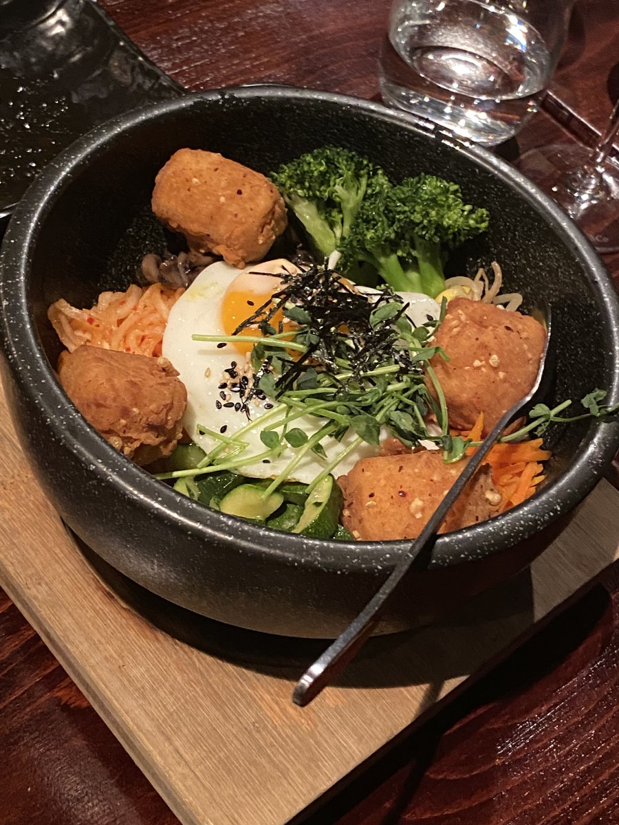 grigio_london's tweet photo. Must recommend this fab Korean dish at Jinjuu in Soho called a Crispy Tofu BIBIMBAP ๐ฌ๐ง well worth a visit! #thisislondon #londonlife #liecestersquare #wardourstreet #mylondon #shotoniphone #travelgram #korean #restaurant #london #igerslondon #london4all #soho #kinglystreet #food https://t.co/94lWBmaOdw