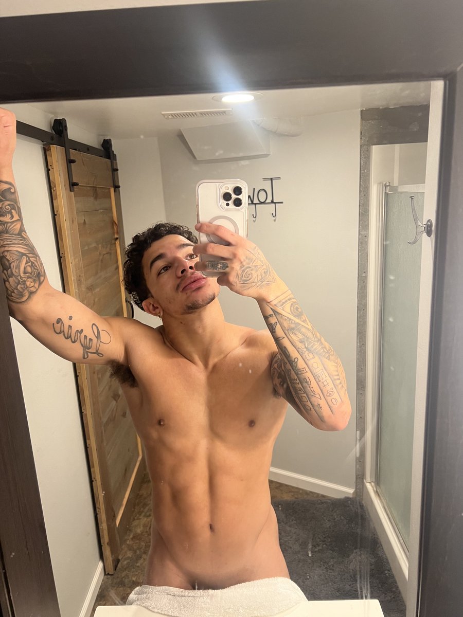 Next page. pr33ttyboyjay ThisVid.com. pr33ttyboyjay 2. pr33t...