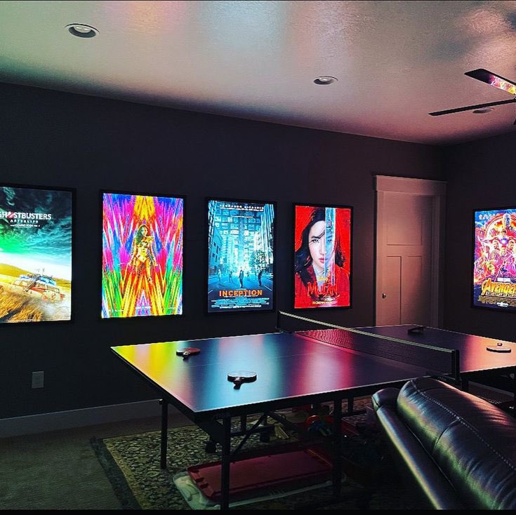 DarkoStateNews's tweet photo. 🚨CONTEST🚨

Win a brand new Glowbox! These gems have become a favorite at our studio. You can transform any image into an electric poster.

TO ENTER:

1. Retweet
2. Tell me your favorite member of sports media and why you like them. (tag them)

**must pickup in Oakland County** https://t.co/GaKYPmaCE1