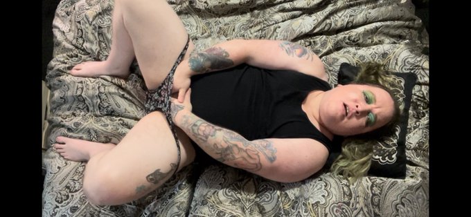 Who&rsquo;s lookin to start the new year off with a bang? #newyearQueer #panties https://t.co/ALfBSenlBY<a href="/tag/panties"class="tags"><span>#panties</span></a><a href="/tag/newyearqueer"class="tags"><span>#newyearqueer</span></a>