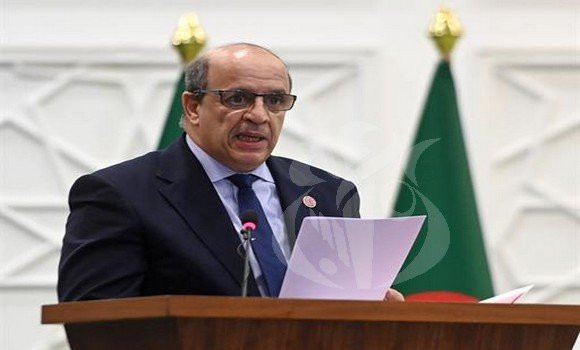 APS_Algerie's tweet photo. La révision de la loi relative à la #monnaie et au #crédit permettra à la BA de moderniser son système bancaire
https://t.co/NJaehgtHUK https://t.co/V8Lq46rqBx