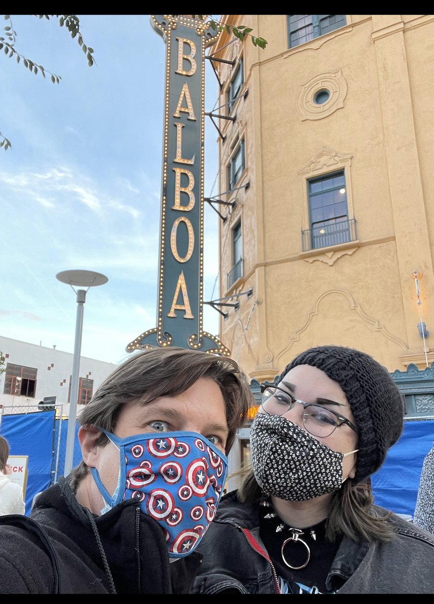 Jbluez1's tweet image. One year ago I got to see @MST3K live in San Diego with my buddy @jaxeimperator I made little boxes for the cast (Boxing Day) w mini rose bouquets. @emily_k_marsh looked so happy! @OneBradyLady #mst3klive #BoxingDay @yifreeze @ConorMcgiffin