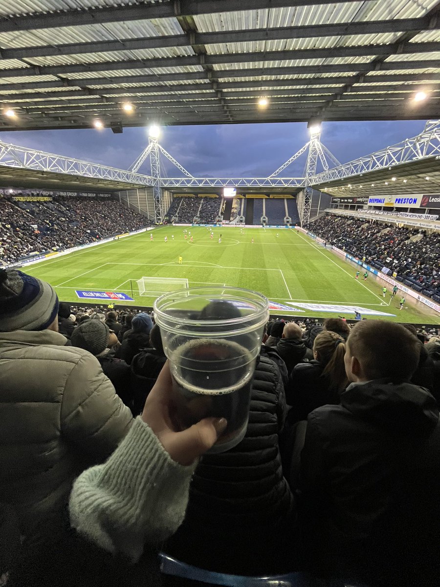 rachvcrewe's tweet photo. Lol Boxing Day White’s are shite 🥊 #pnefc https://t.co/WfzIc88BUS