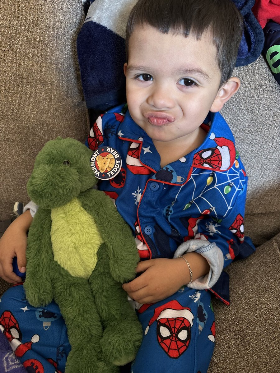 bflore_CJES's tweet photo. My baby Eli is enjoying his personalized Dino @VTTeddyBear that he received for Christmas from uncle Tony and auntie Julie 🦖🎄🎅🏼❤️ https://t.co/htBq6guOei