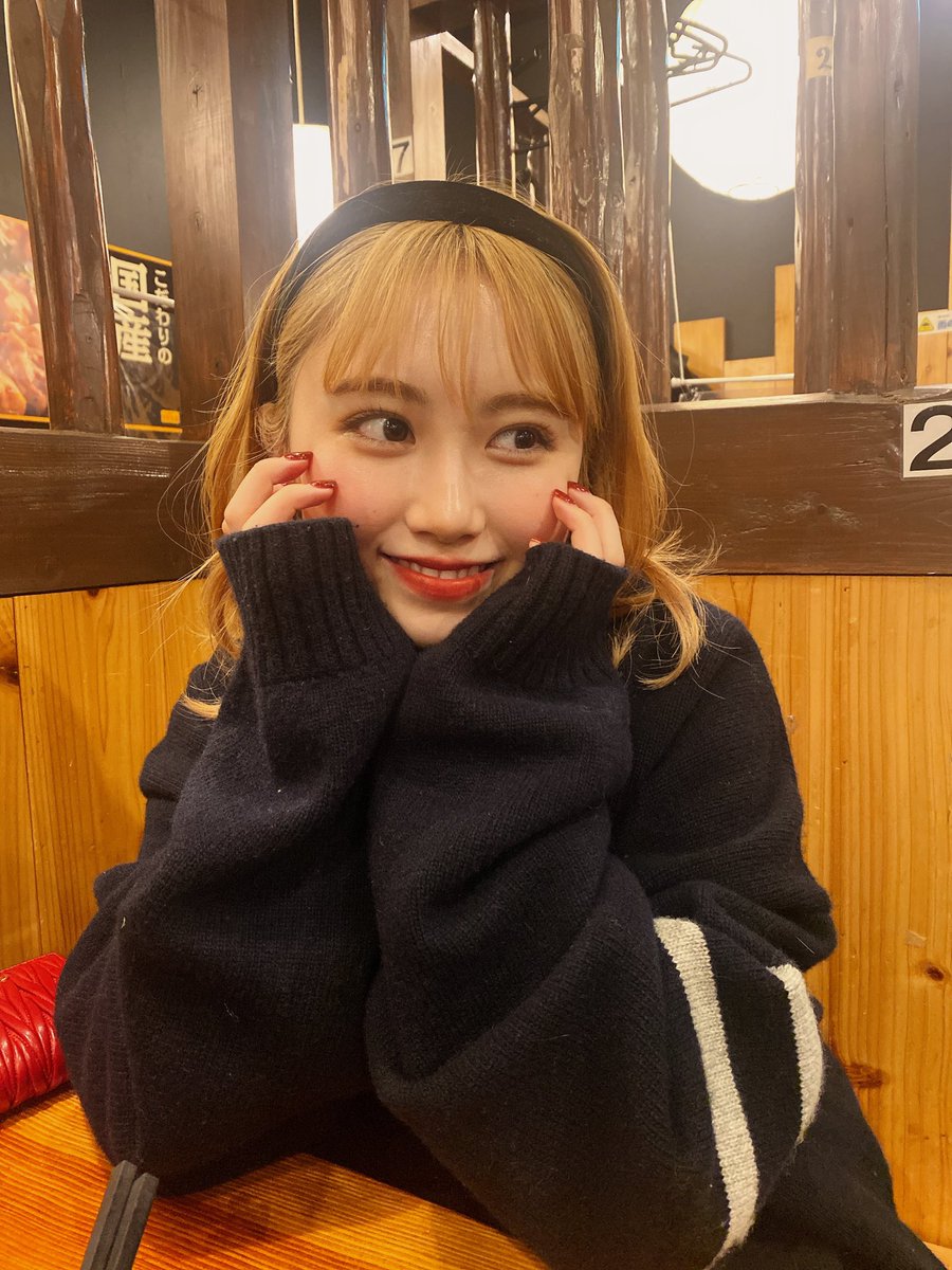 そろそろTwitterうごかそう岡本
今日ナツと遊んだ
スタバ行った
鳥貴族いった
その後カラオケ行った
電車でおじさんにピースされた
無視した
おやすみ