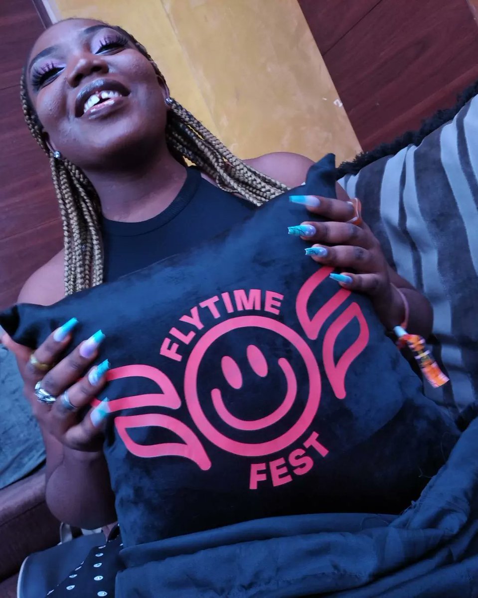 Chemmie_music's tweet photo. Spot your gal at the flytime fest with @wizkidayo 
Thank you so much @flytimefest @theflutterwave for the amazing opportunity 😊😊
Y'all don't stop streaming Baby 
Link: https://t.co/pjA8yucJlS
@flytimefest

#FFF2022

#FlytimeFest
#StreamBaby #LinkInBio https://t.co/qUBr5MXitp