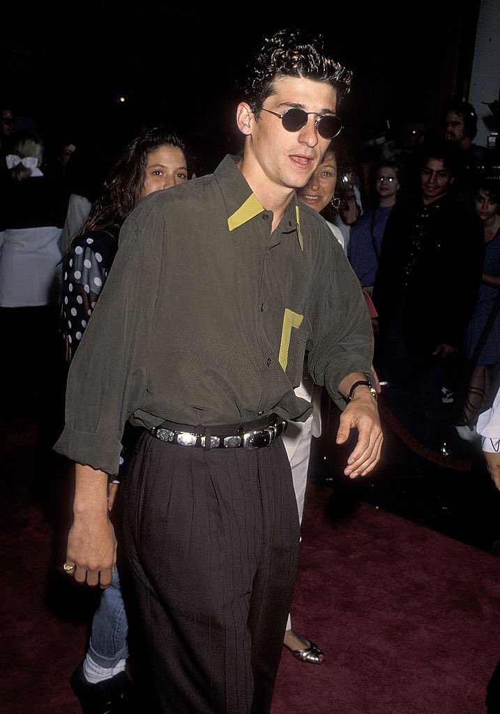 dempseycentral's tweet photo. Patrick at the Young Guns II" Hollywood Premiere on July 30, 1990 

#PatrickDempsey https://t.co/CMkgufGK6L