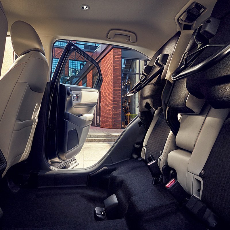 ¿Necesitas más espacio? ¡Lo tienes en el #HRV e:HEV! 
Descúbrelo en nuestras instalaciones.