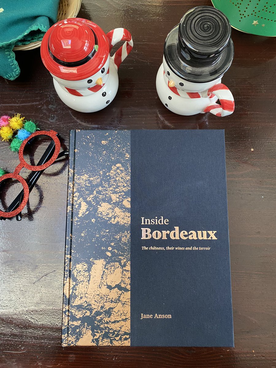 Finally I was able to get this book into my collection! #winebook #insidebordeaux

@janeansonwine @berrybrosrudd