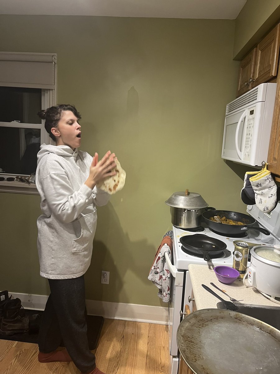 maddichan1's tweet photo. 2023 resolution: clap roti like Grandma Chan used to, with absolutely no indication that fresh-off-pan clapping might just hurt 😂 https://t.co/YkWe77mTtA