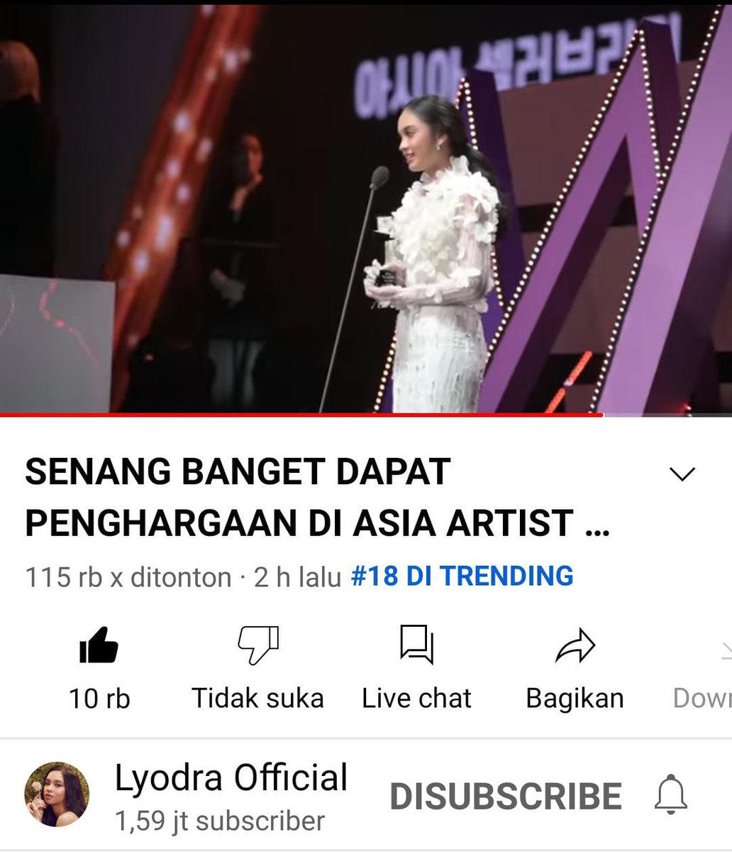 MylyodraOfc's tweet photo. btw btw ada yg masuk trending nih🥳🤩 @imlyodra 

yg belum nonton, buruan deh tonton dulu https://t.co/soHCiP0ysk 😚

#LyodraInAAAJapan #AAA2022 #asianartistawards2022 @Starhitsid https://t.co/NDGVTsnLkX
