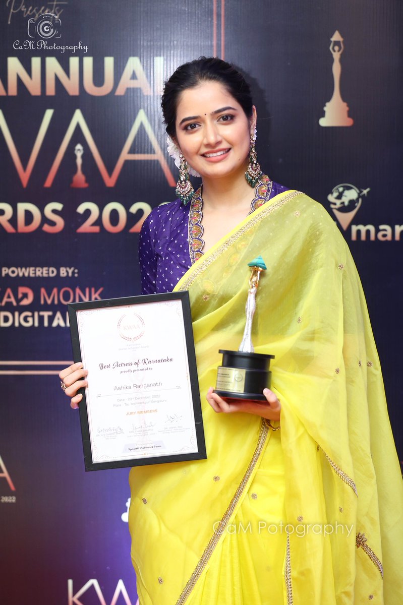AshikaRanganath's tweet photo. Thank you team #KWAA for the honours ♥️
This small appreciation makes me work even harder & better!
Thank you Ashwini ma’am ♥️ https://t.co/rIQLiI1Thi