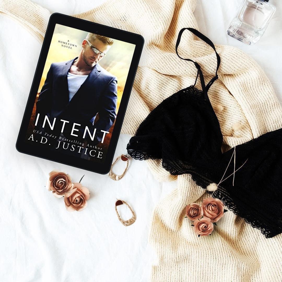 ADJustice1's tweet photo. Small town single dad.
Big city lawyer searching for her purpose.
Polar opposites who are perfect for each other.

Amazon Universal: https://t.co/uQRcdFE8zz https://t.co/dB0JoY7IPl