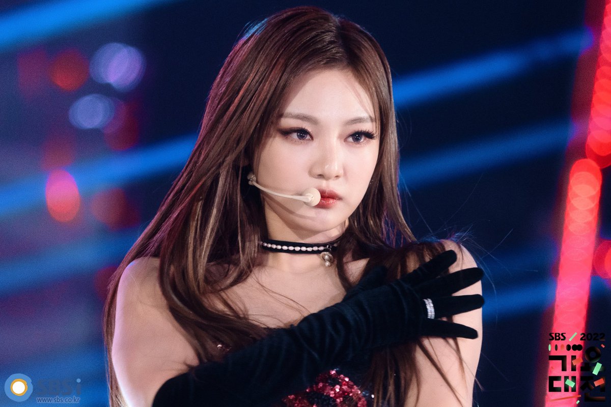 yizhuo1st's tweet photo. NINGNING at the 2022 SBS Gayo Daejeon (3)

#NINGNING #닝닝 #宁宁 #aespa https://t.co/uiFjez1AFZ