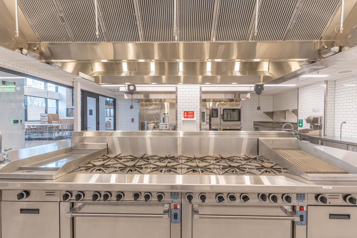 dcck's tweet photo. We are very excited about what #2023 has in store for us in our new home! Stay tuned for big things as we embark on this exciting new chapter at DC Central Kitchen. #hungerfighters #bringingthekitchenhome #dcck #newhome #culinaryjobtraining π€© https://t.co/x5EuUttnMy