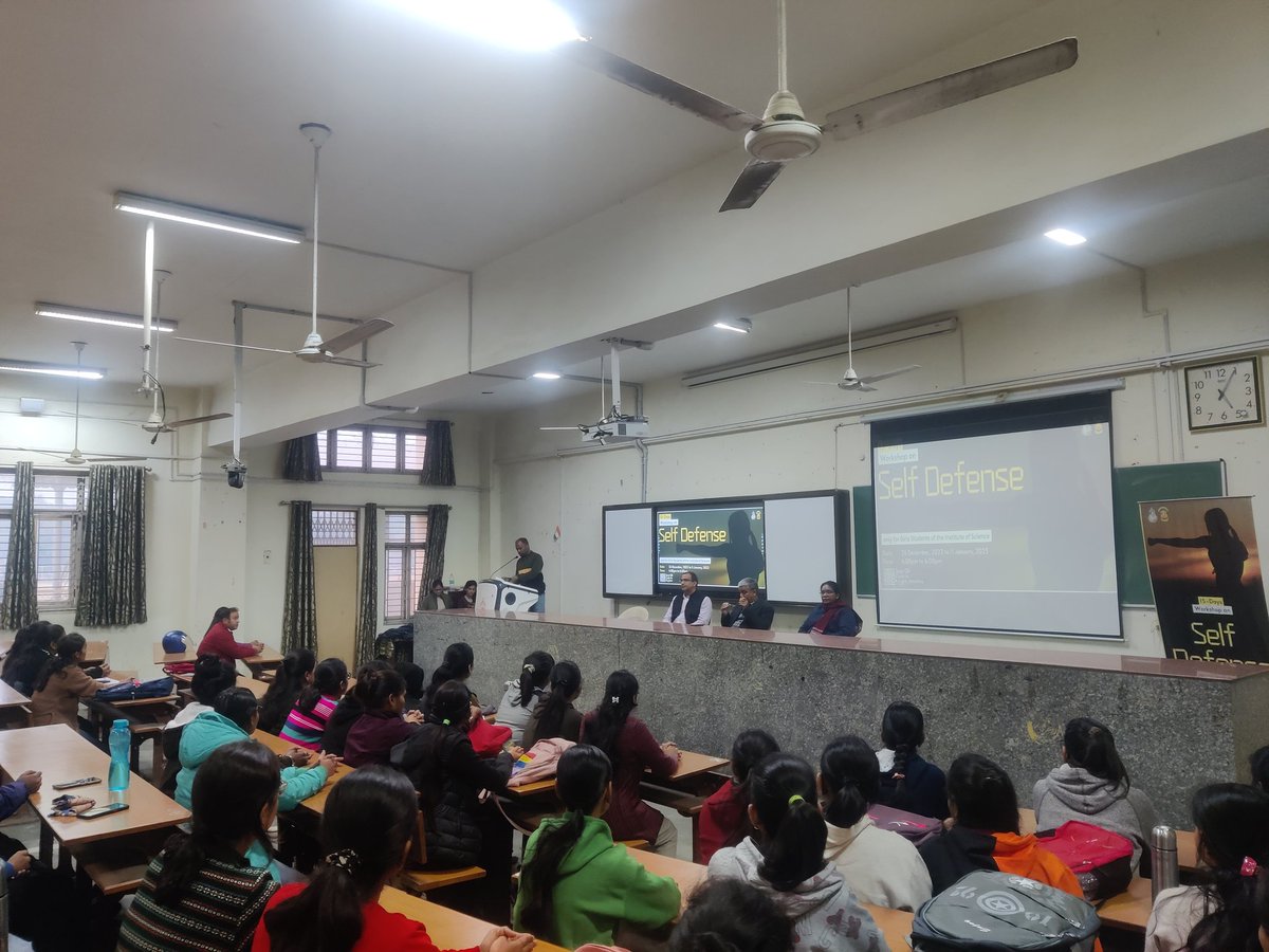 studentsIScBHU's tweet photo. A 15 days workshop on self defence training to girl students of Institute of Science was inaugurated today by the Director, Prof. @ProfAnilKumarT1 . Prof. Nirmala Horo and Ashish Pratap Singh from Varanasi Taekwondo Association were also present during the occasion. @bhupro https://t.co/mrbyXoZPxf