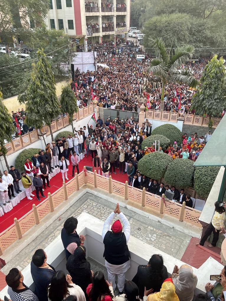 आज पिता जी झांसी में! ❤️🔥