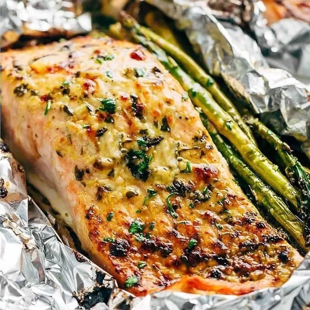 Lowcarbjiji's tweet photo. Lemon Parmesan Salmon & Asparagus!
🙋Don’t forget to Get FREE eBook 🎁📩 "365 Days of Keto low carb recipes" are available in the link in my bio 👆👆 !! 🎥 Credit - cafedelites
#ketoresults #ketojourney #keto #ketolife #weightlosstransformations #ketoworks #ketotransformation https://t.co/GutHYKgDP8