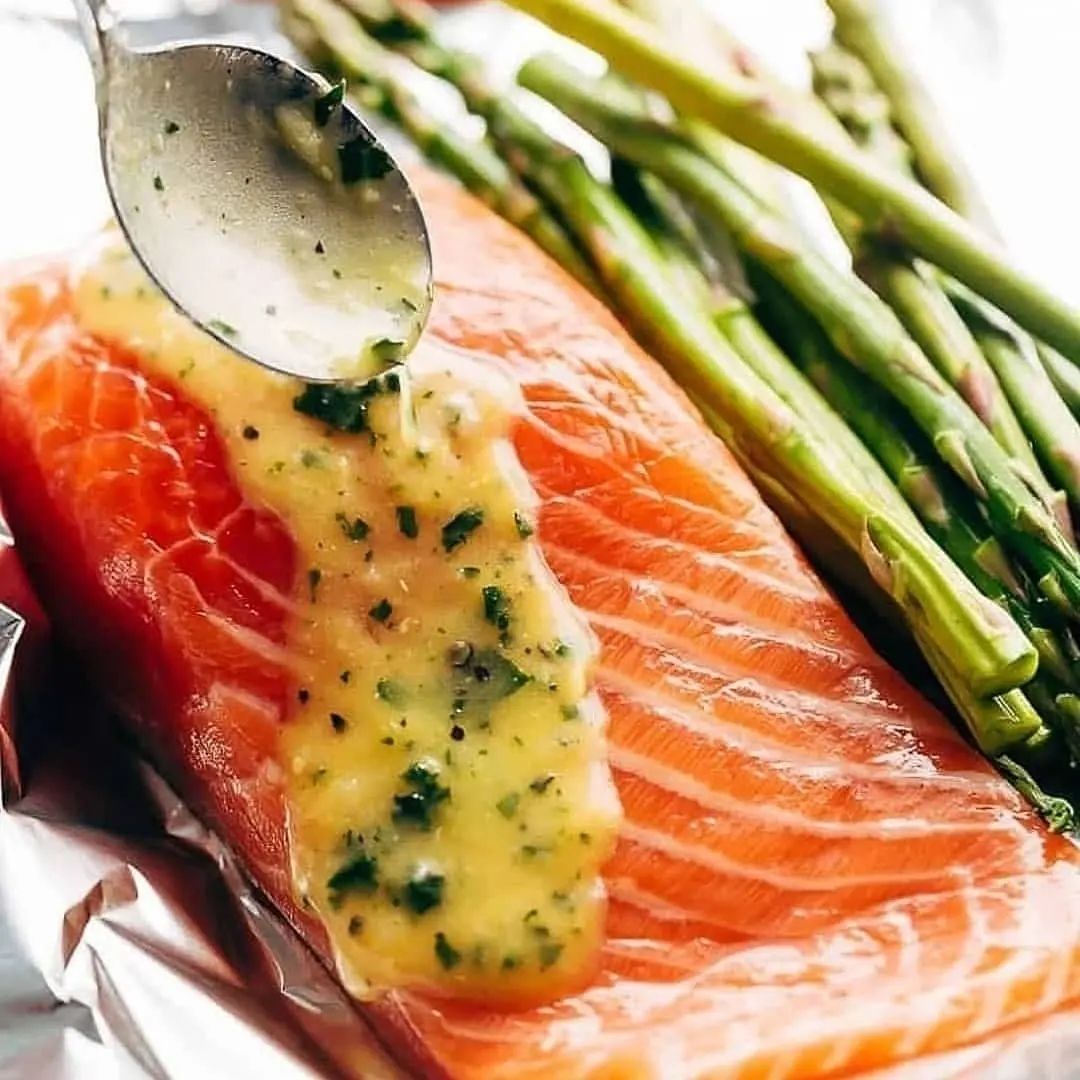 Lowcarbjiji's tweet photo. Lemon Parmesan Salmon & Asparagus!
🙋Don’t forget to Get FREE eBook 🎁📩 "365 Days of Keto low carb recipes" are available in the link in my bio 👆👆 !! 🎥 Credit - cafedelites
#ketoresults #ketojourney #keto #ketolife #weightlosstransformations #ketoworks #ketotransformation https://t.co/GutHYKgDP8